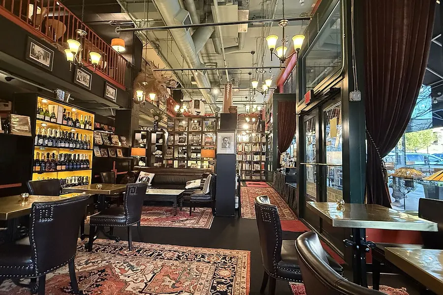 Battery Park Book Exchange, Asheville