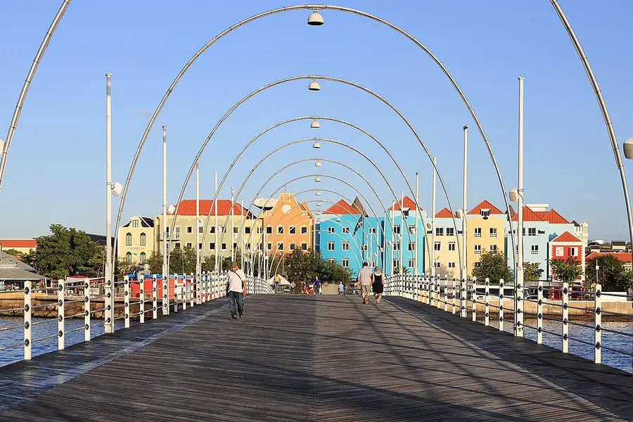 Queen Emma Pontoon Bridge, Curacao