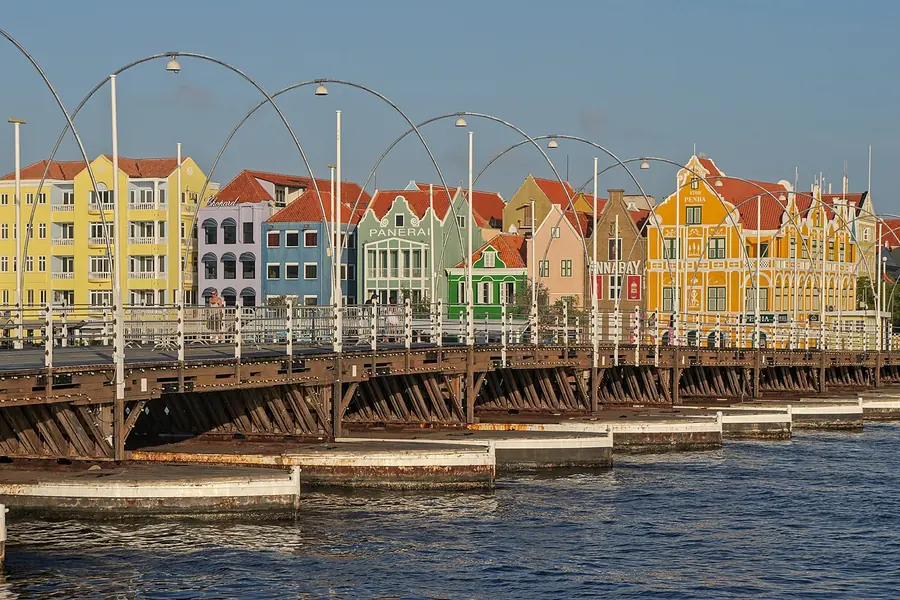 Queen Emma Pontoon Bridge, Curacao