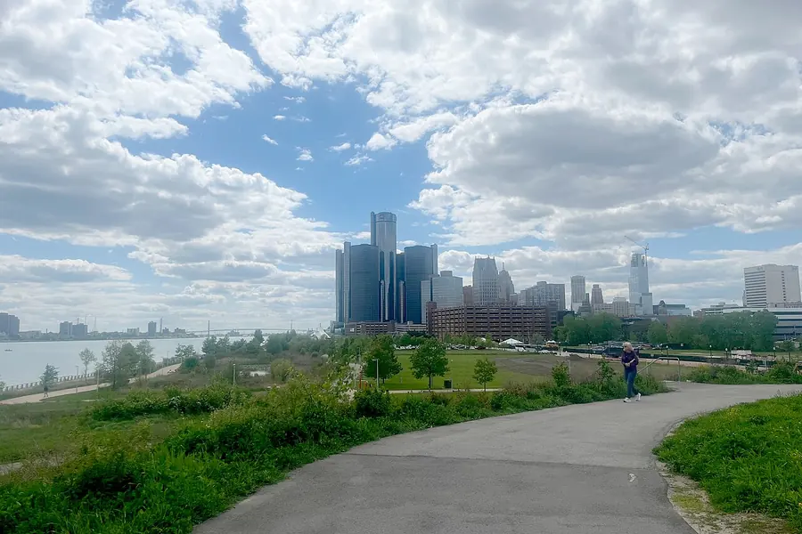 Detroit RiverWalk, Detroit