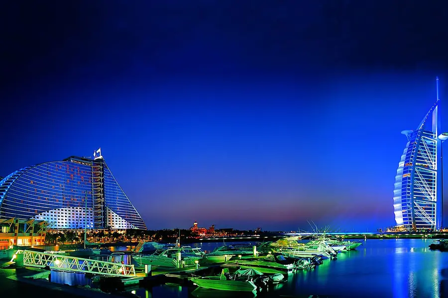 Jumeirah Beach + Burj Al Arab exterior, Dubai