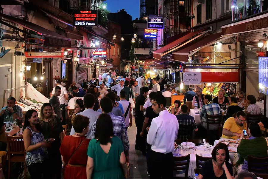 Nevizade Sokak, Istanbul