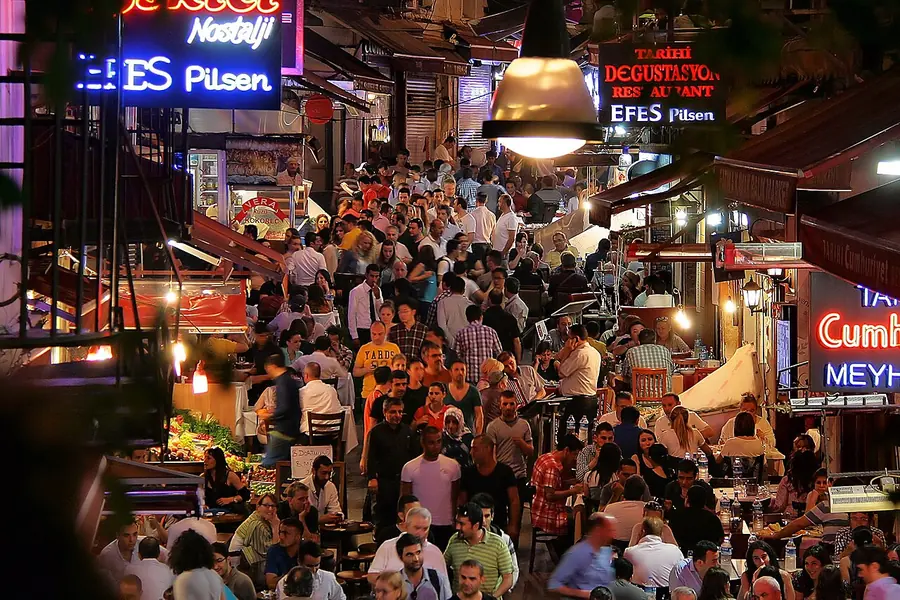 Nevizade Sokak, Istanbul