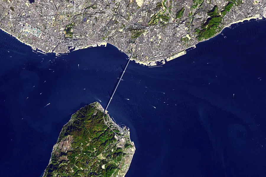 Akashi Kaikyo Bridge, Kobe