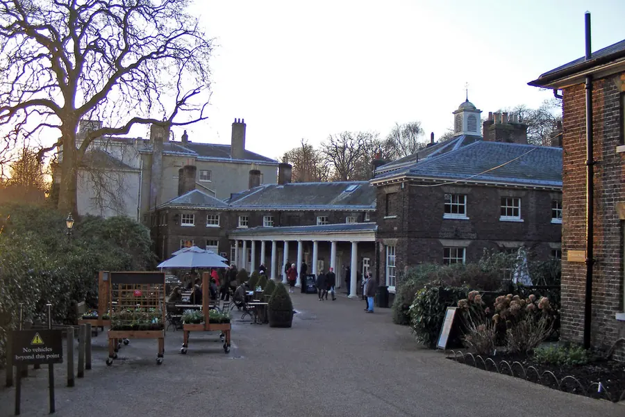 Kenwood House + café, London