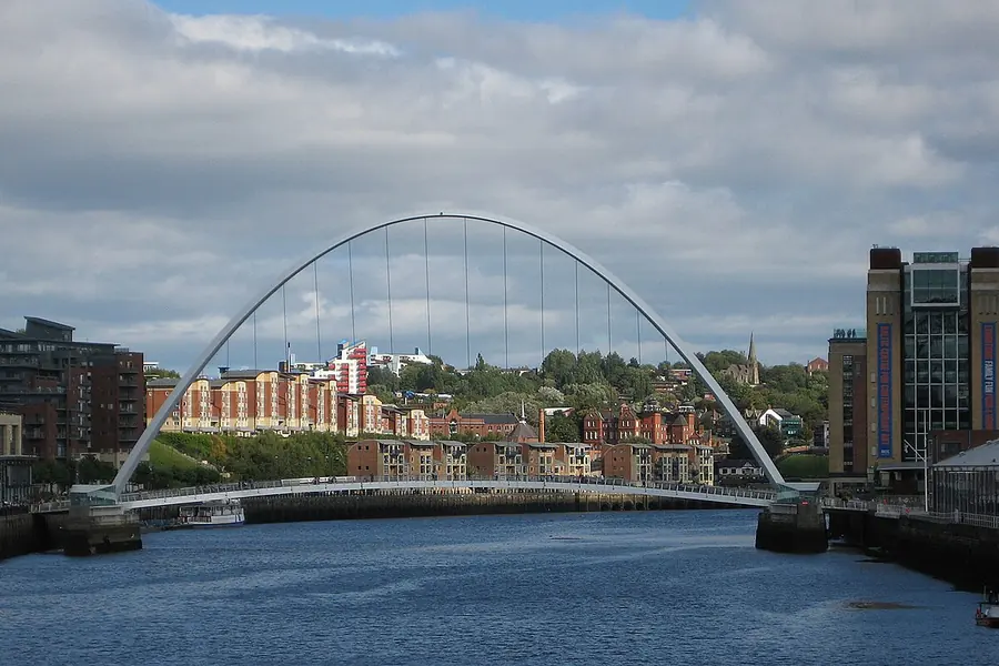 Gateshead Millennium Bridge, Newcastle