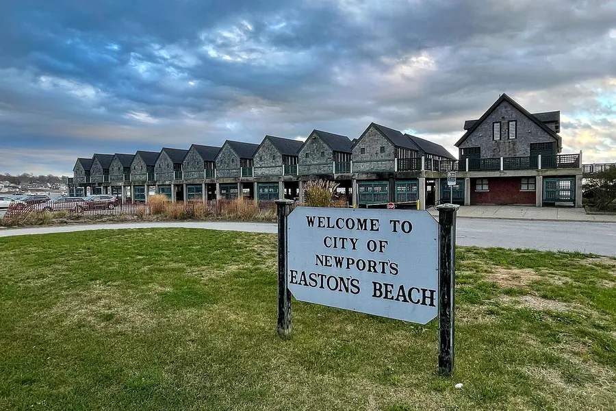 Easton's Beach, Newport