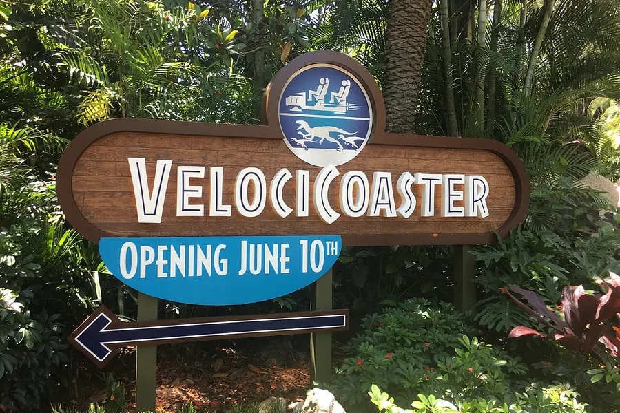 Jurassic World VelociCoaster, Orlando