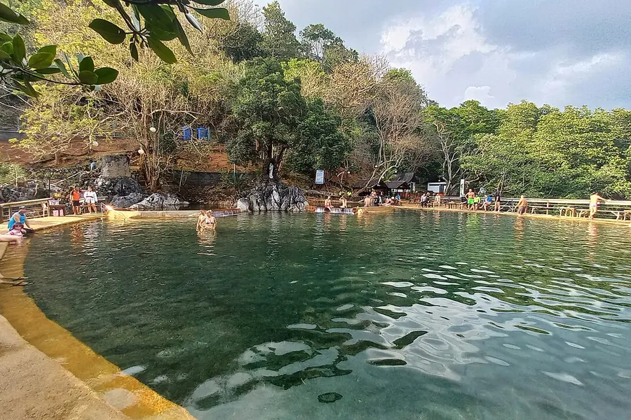 Maquinit Hot Springs, Palawan