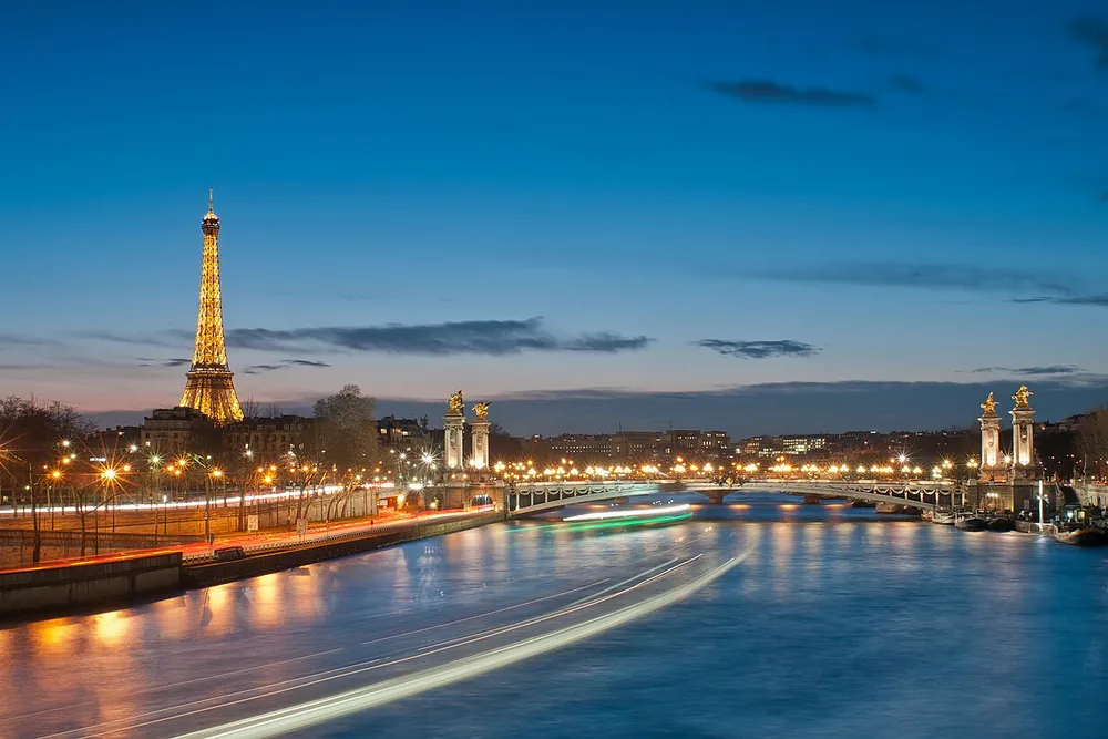 Eiffel Tower (second floor + Champ de Mars picnic), Paris