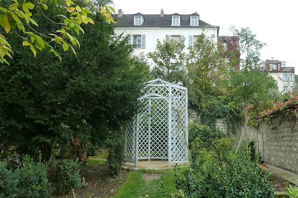 Musée de Montmartre + Renoir's Garden, Paris