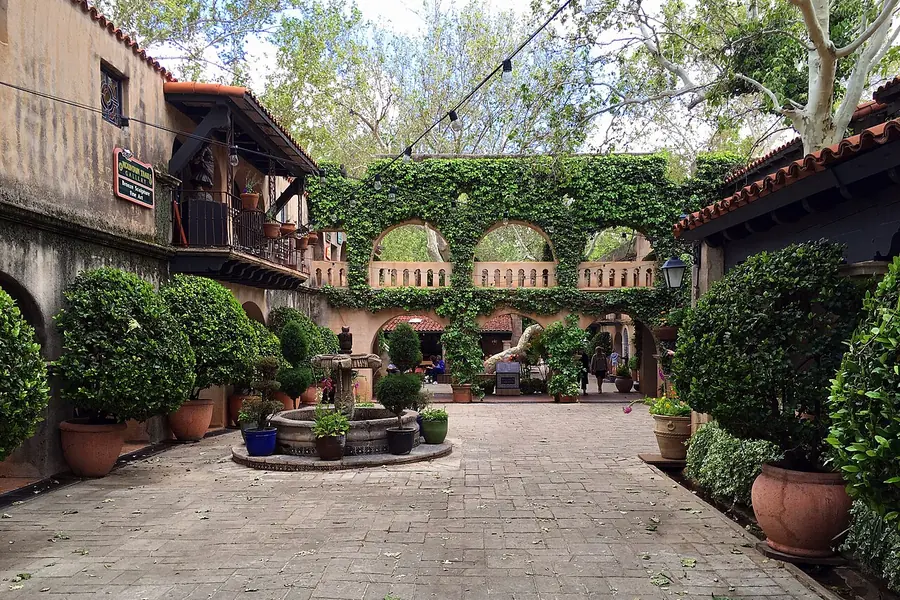 Tlaquepaque Arts & Crafts Village, Sedona