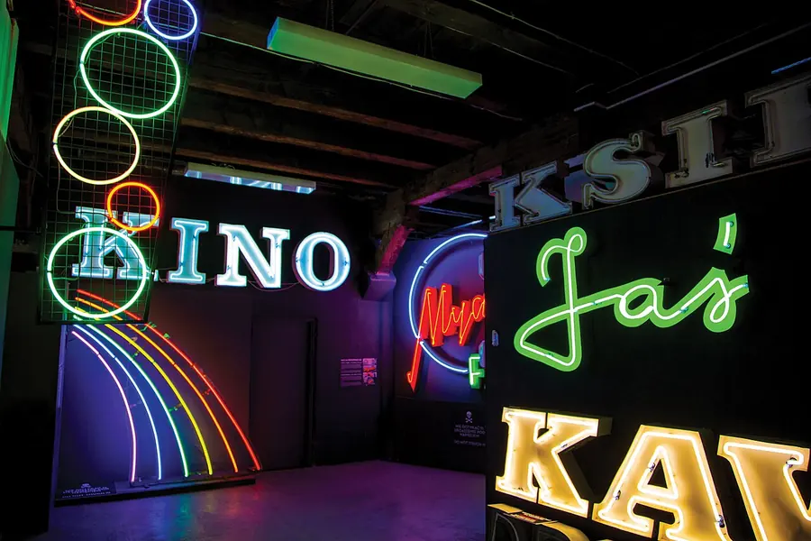 Neon Muzeum, Warsaw